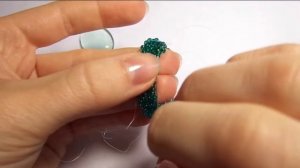 Видеоурок: Простое оплетение кабошона бисером