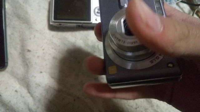 ジャンクカメラのDMC-FX9は、電源がつきました смотреть онлайн