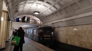 КОРОТКИЙ ПЕРЕХОД со станции метро Охотный ряд на станцию метро Театральная. Как перейти быстрее?