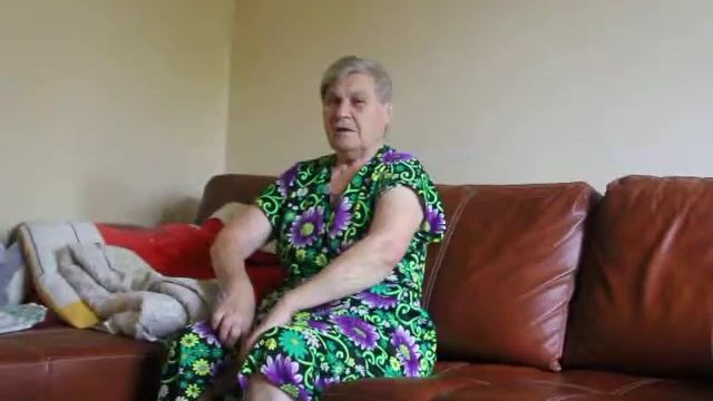 К нам приехала бабушка смотреть онлайн