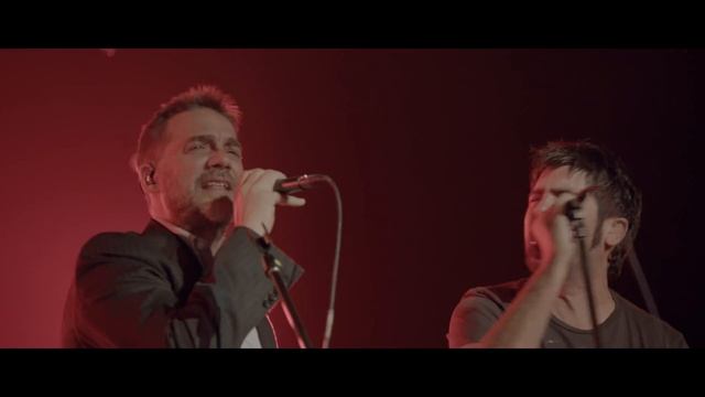 Estopa y Vicentico - Tu Calorro (Directo Acústico) смотреть онлайн
