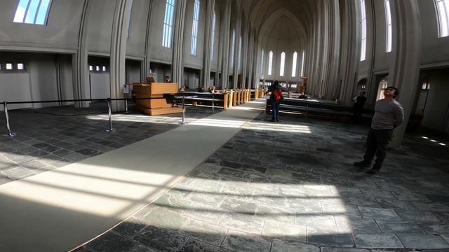 The Most Beautiful Church In Reykjavik, Iceland - Hallgrimskirkja смотреть онлайн