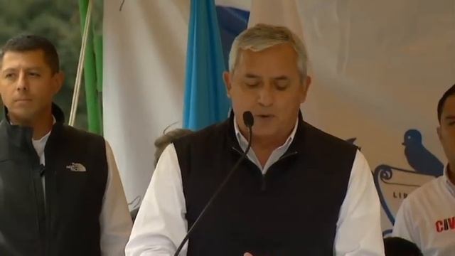 Vicepresidenta entrega insumos a mujeres tejedoras смотреть онлайн