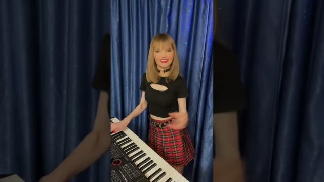 Трава у дома. SHORTS смотреть онлайн