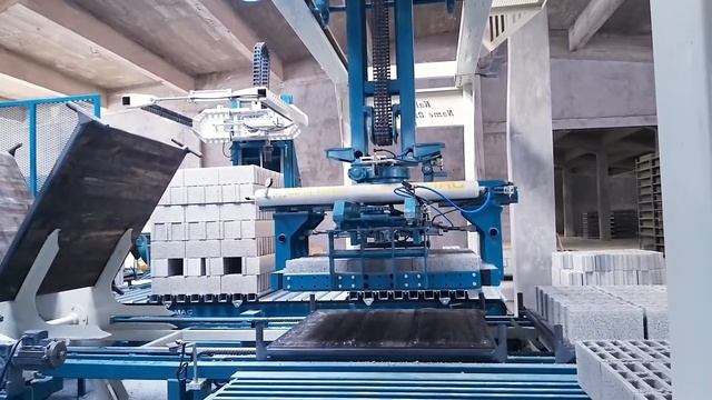 Профессиональный вибропресс для блоков PARS-18 смотреть онлайн
