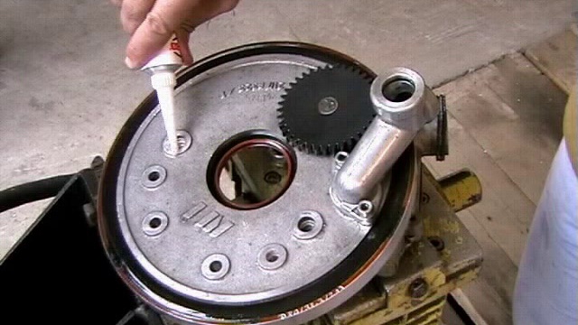 ГАЗ 560 Сборка двигателя - 1 часть смотреть онлайн