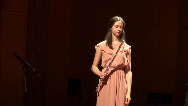 Maria Ose - Reinecke Flute Concerto, 2nd mvt смотреть онлайн