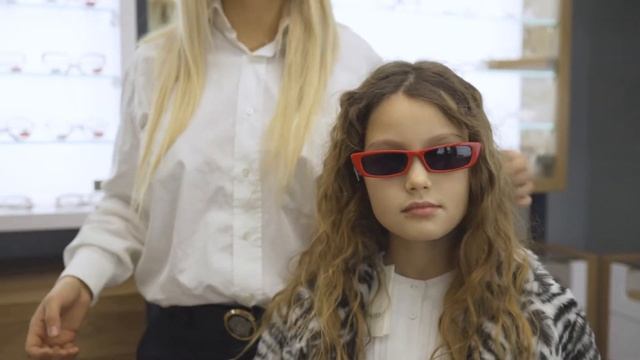 Оправы для очков тренды 2021 года в салонах оптики Eurooptica! смотреть онлайн