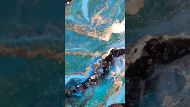 Уникальные часики с натуральными камнями из эпоксидной смолы. смотреть онлайн