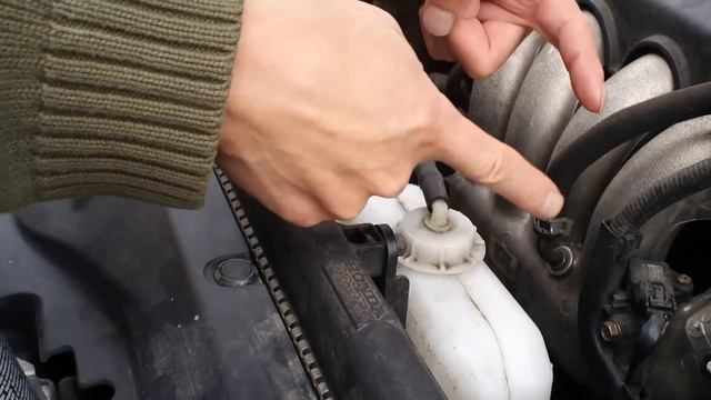 Solution For Collapsed Coolant Hose In A Car смотреть онлайн