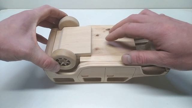 HUMMER H2 1:18 Изготовление модели из дерева смотреть онлайн