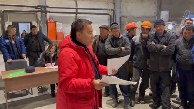 Вручение жилищных сертификатов работникам "Улан-Удэнского домостроительного комбината" смотреть онлайн