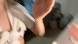 Делаю уроки😂У меня болит живот😢😓😭