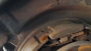 Как подтянуть ручник Мазда Трибьют