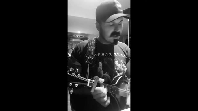 Damian Ritual - Big Iron (Live Cellphone MARTY ROBBINS Mandolin Cover) смотреть онлайн