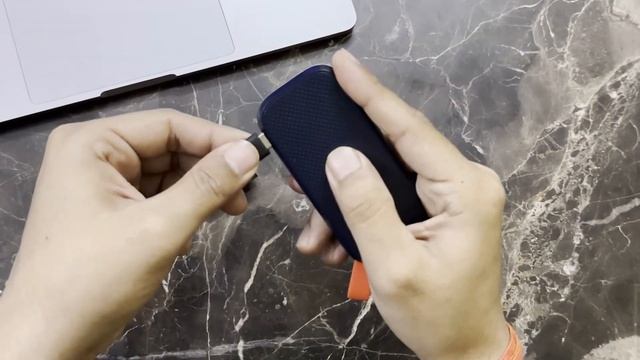 SanDisk 1TB Portable SSD | 520MB/s R, | Unboxing & Testing смотреть онлайн