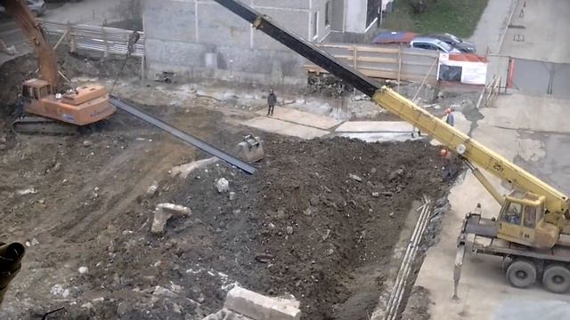 Родонитовая 20 стройка над людьми и машинами смотреть онлайн