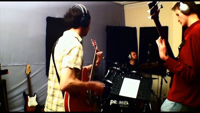 Recording & Producing a Song with a Live Band in the Studio смотреть онлайн
