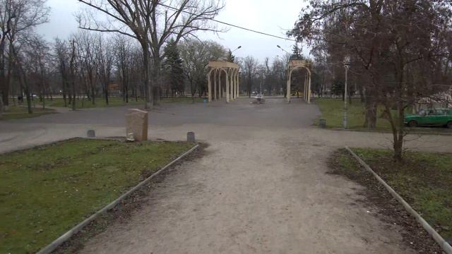 Никополь, парк Победы. Xiaomi Mi Drone 4K #pararirurapictures