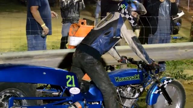 Extreme Top Fuel Dirt Drags 2 смотреть онлайн
