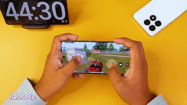 iQOO 12 vs Redmi K70 Pro PUBG Comparison ? Overheat & Battery Drain Test ?FPS Lag..?? смотреть онлайн