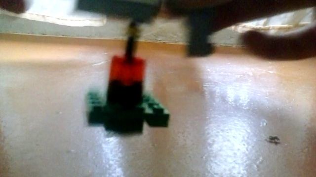 Зделал из лего запускатель!