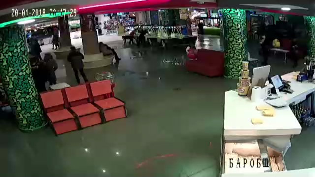 Школьники сожгли ящик с пожертвованиями для больного ребенка смотреть онлайн