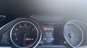 Audi RS5 2011 RED