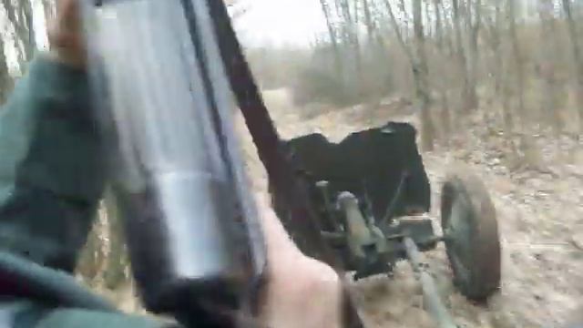 "Мерседес уходит от партизан " смотреть онлайн