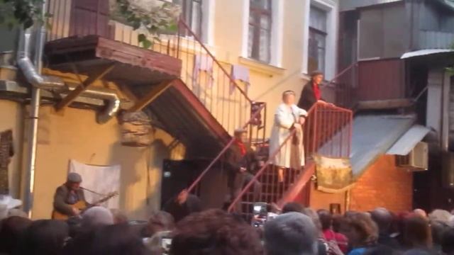 песни нашего двора в театре у никитских ворот смотреть онлайн