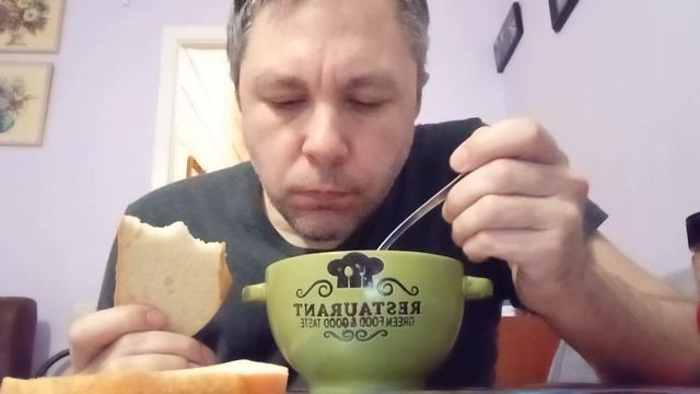 MUGBANG. КУШАЮ ВЕРМИШЕЛЕВЫЙ СУПЧИК С КРАСНЫМ ПЕРЦЕМ