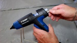 Термоклеевой пистолет Зубр 06852-11 профессионал 200 с механической дозировкой клея