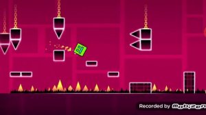 Игра Геометрия (квадрат прыгает по препятствиям