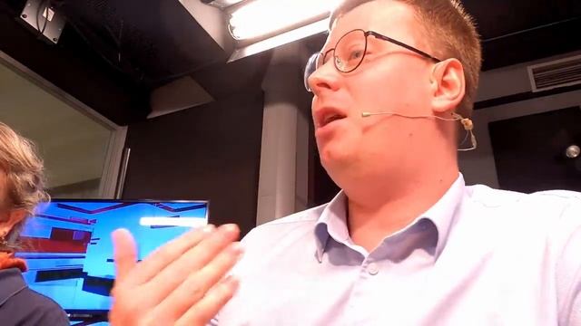 Антон Сорвачев громит феминисток на канале Вечерняя Москва смотреть онлайн