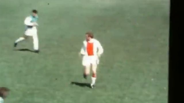 Houtrust: stadion Holland Sport en beelden van de wedstrijd Holland Sport-AJAX смотреть онлайн