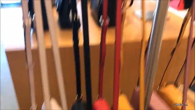 DKNY PREMIUM OUTLET STORE SALES HANDBAG TAKE 60% OFF | CLOTHES | DISPLAY 2019 | Janice R. смотреть онлайн