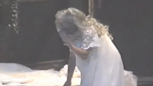 LA TRAVIATA-ADDIO DEL PASSATO смотреть онлайн