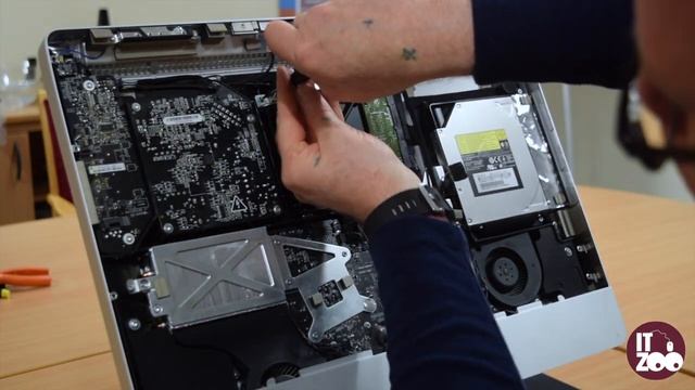 How To Tutorial - Apple iMac A1311 hard drive replacement смотреть онлайн