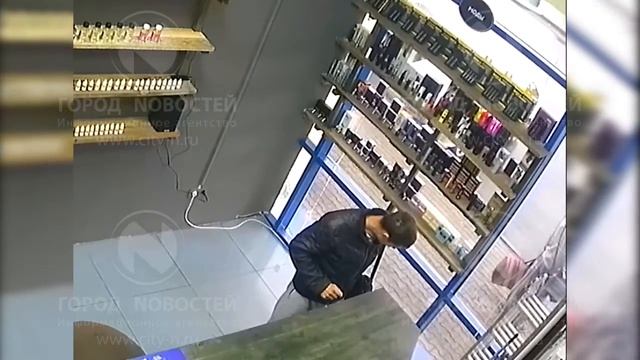 Постоянный клиент ворует кальяны смотреть онлайн