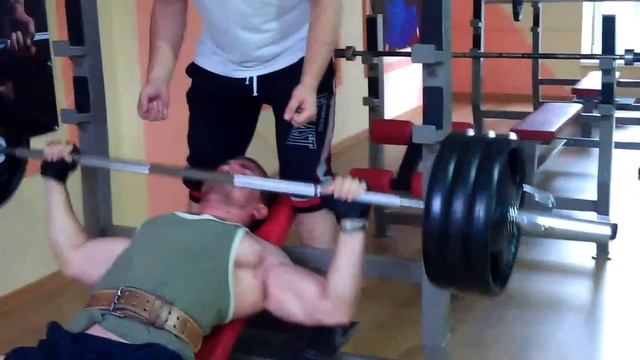 Жим штанги на наклонной. 110х6 смотреть онлайн