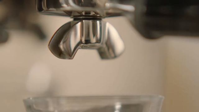 The Barista Express™ | Prepara un caffellatte incredibile in meno di un minuto | Sage Appliances IT смотреть онлайн