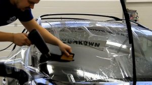 Дом Плёнок. Тонировка. Установка атермальной плёнки на лобовое стекло автомобиля.