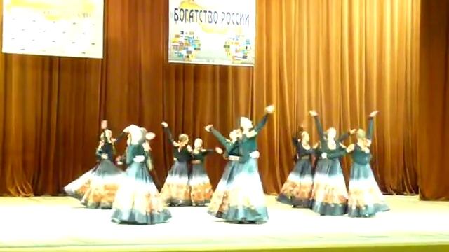 Ансамбль Изюминка ( Маки ) смотреть онлайн