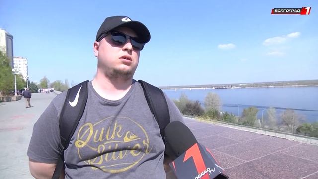 ГОРОЖАНЕ ВЫСКАЗАЛИ СВОЕ МНЕНИЕ О ПЕРЕИМЕНОВАНИИ ВОЛГОГРАДА В СТАЛИНГРАД смотреть онлайн