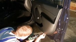 Снятие обшивки двери LADA Granta