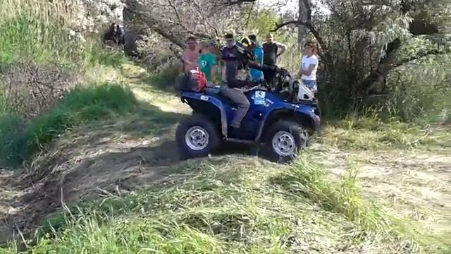 Спуск квадроциклов с горы (Трофи-рейд 2016) смотреть онлайн