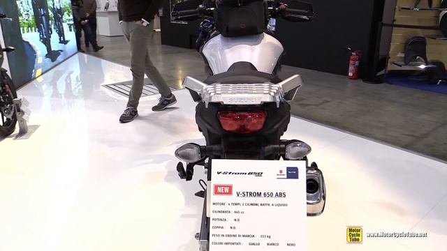 2017 Suzuki V-Strom 650 ABS - Walkaround - 2016 EICMA Milan смотреть онлайн