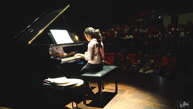 Canzonet, Christian Gotlobb Neefe - Christine Michelle - Fingersmith's Garage Student Recital 2022 смотреть онлайн