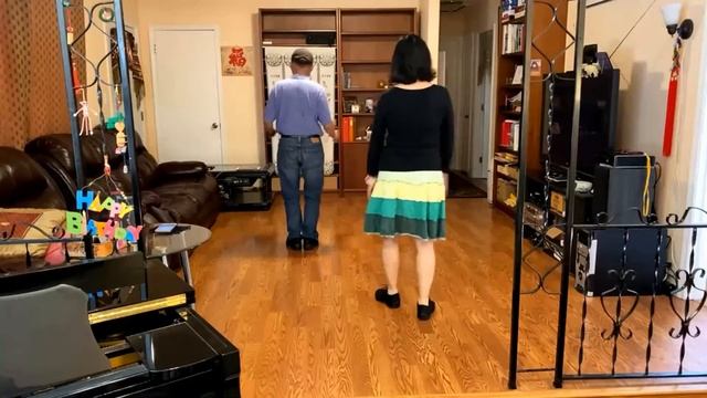 Let's Twist Again Line Dance смотреть онлайн