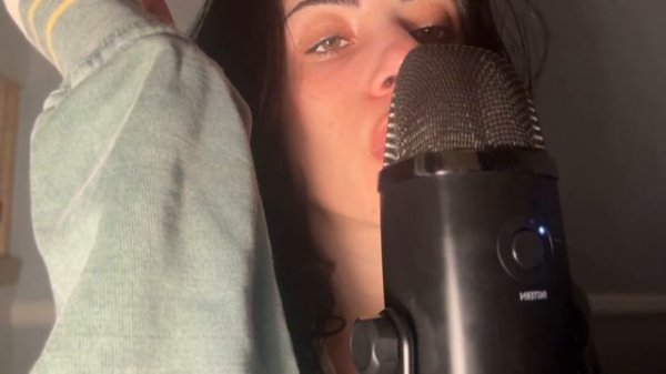 ASMR NO TALKING Mouth Sounds & Tongue Fluttering